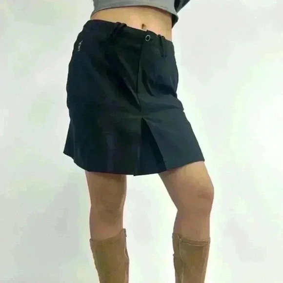 DKNY KHAKI GOLF SKIRT - Picture 2 of 8